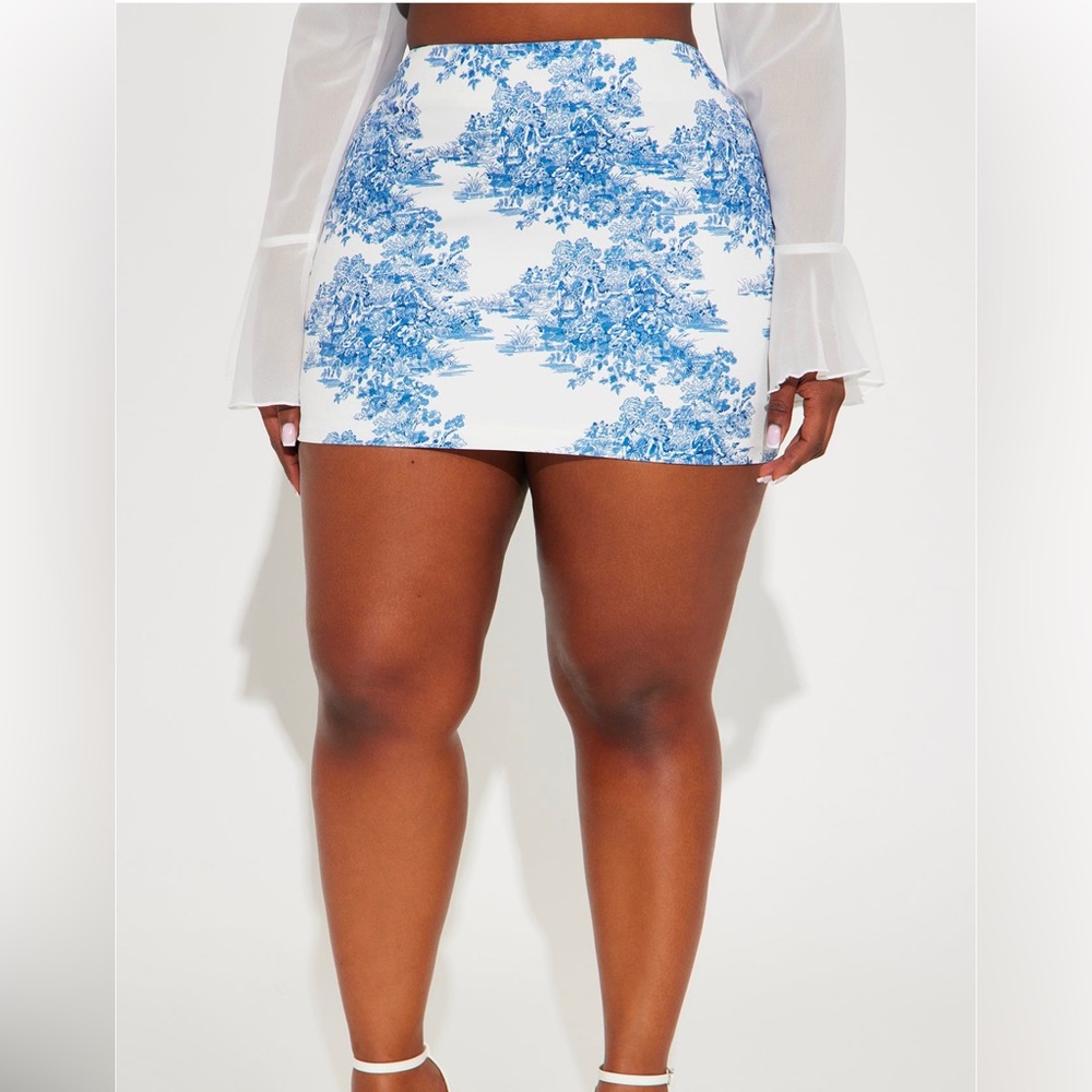 Chic Blue and White Mini Skirt